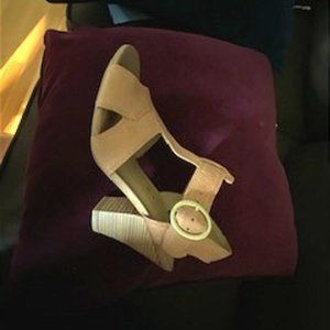 Unworn Franco Sarto 5.5 Size Sandal